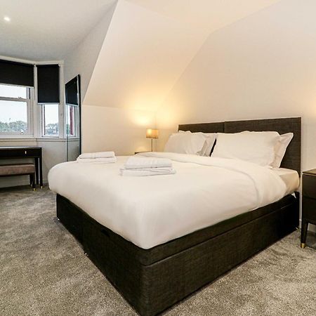 Beachwalk Apartments By Nova Suites Ayr Exteriör bild