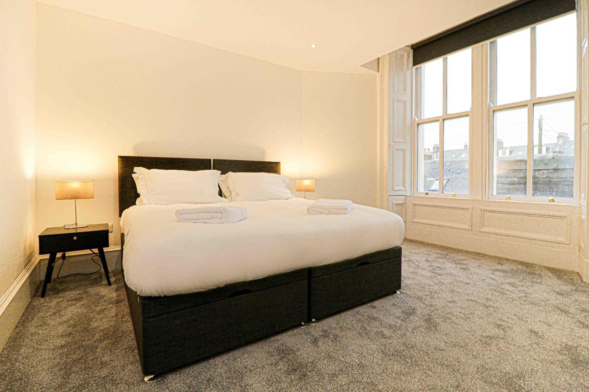 Beachwalk Apartments By Nova Suites Ayr Exteriör bild
